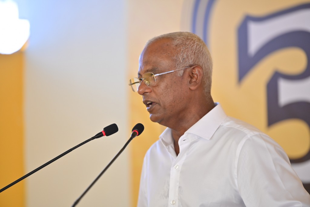 An'buraa aniyaaverikamuge thereyah dhiumakee choice eh noon, alhugandu noon gotheh neiy: Raees