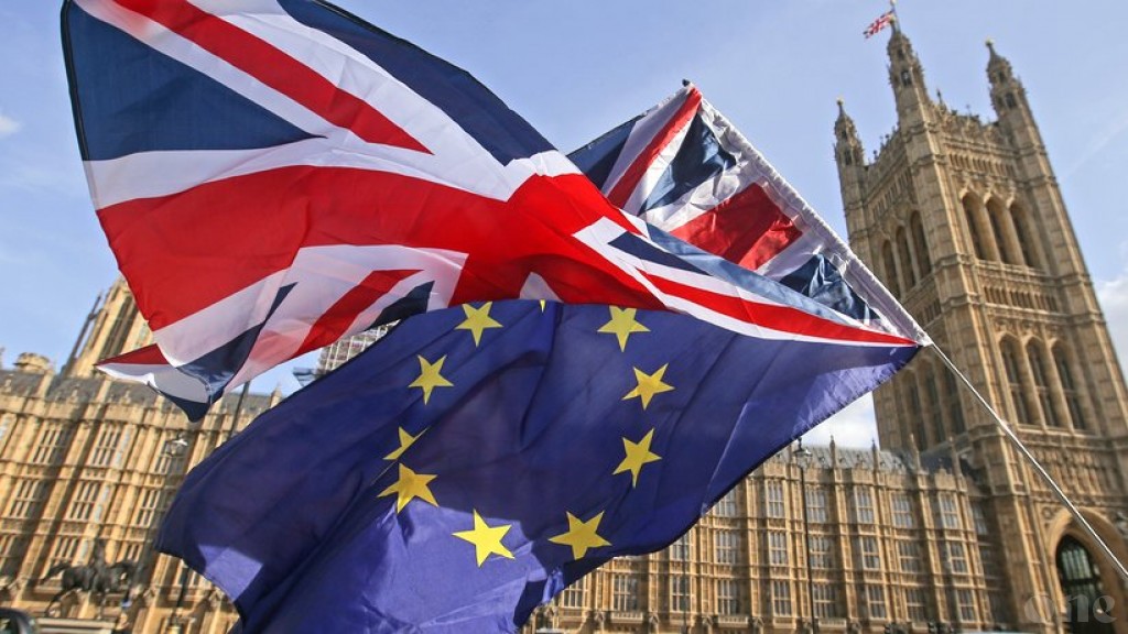 British government postpones Brexit vote