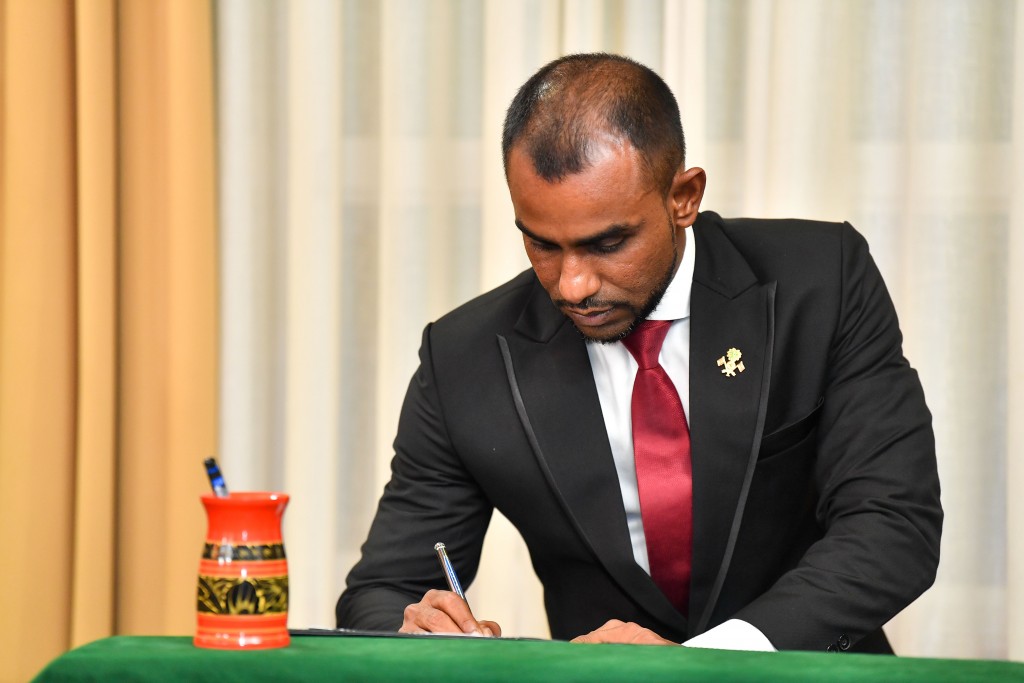 Mi aharu 15 resort hulhuvaane, eyaa eku 1,000 endhu ithuruvaane: Faisal