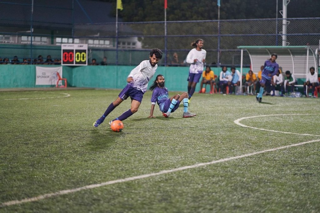 Minivan Faru inter office futsal: Anhen adhi firihen division ge final ves mirey!