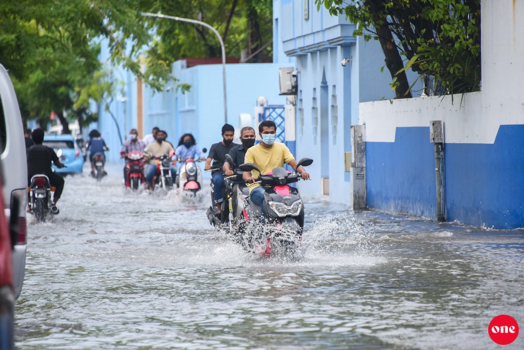 Raajje aa dhimaalah 2 kolhi gan'deh, buraasfthi dhuvahun feshigen moosun goas vaane