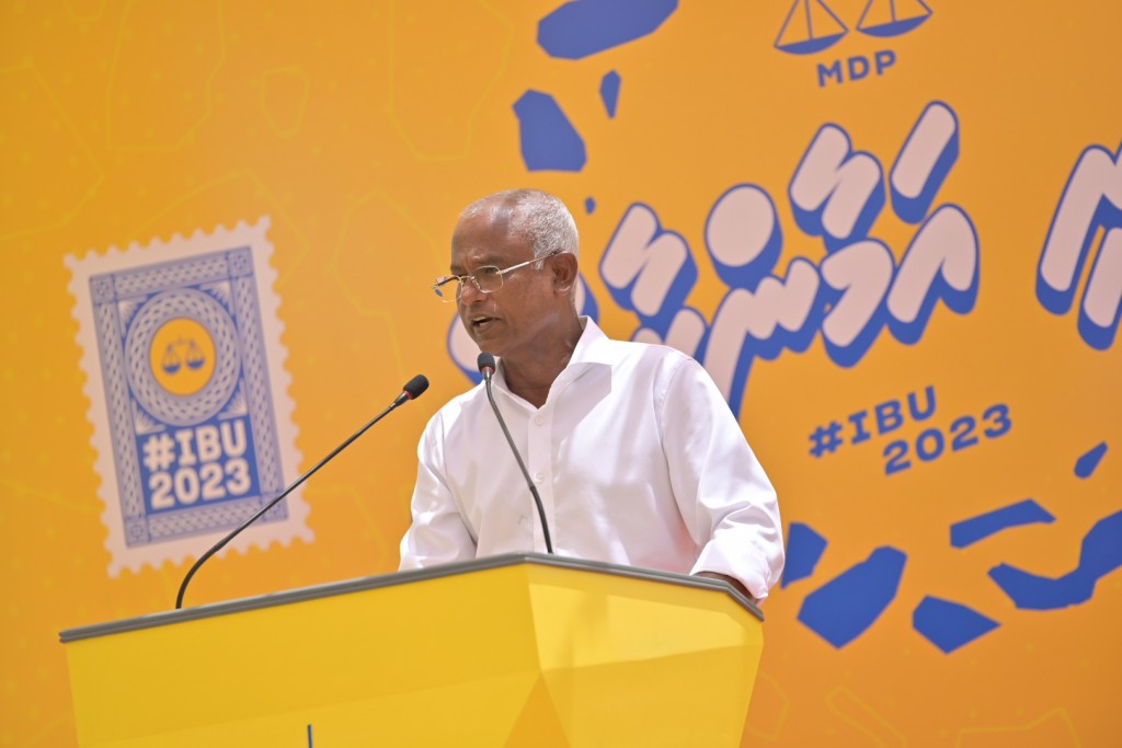 Faaithuvi 3 aharu guest house hadhan 523 million rufiyaage loan dhookuri: Raees