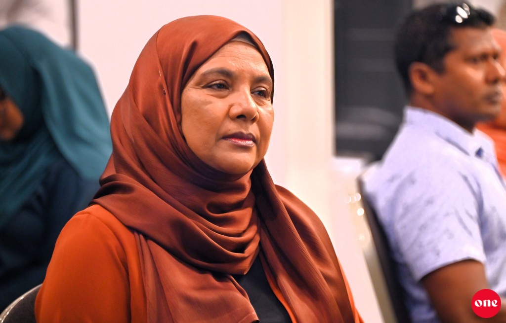Dhaulathun balahahtanee 160 kudhin, 75 kujjakah aailaa hoadhaidheefi