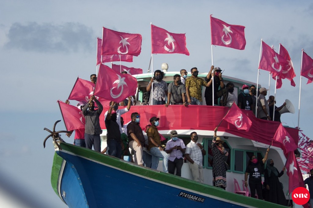 Raees Yameen minivankurumah govaalai, idhikolhun kandumatheegai muzaaharaa koffi
