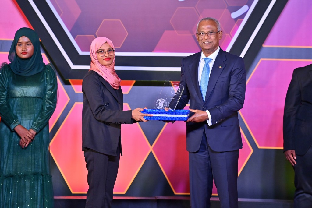 O'level aai A'level ge dhuniyey ge eh vanaigai Raajjey ge 37 dharivarun