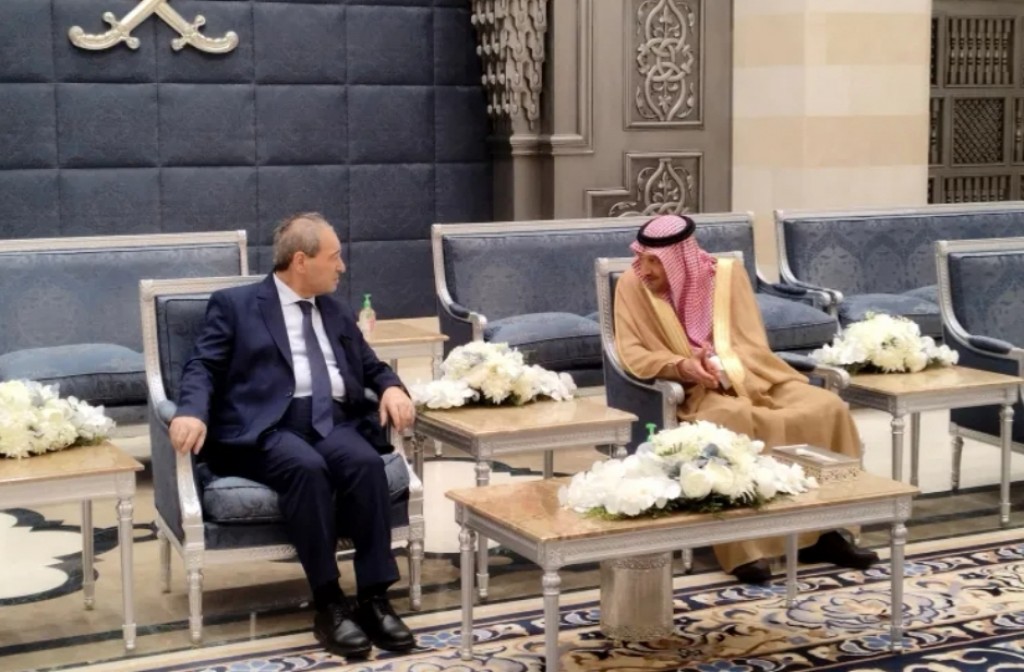 Syria aa medhu Arabin ge visnun badhaluvee keevvegen?