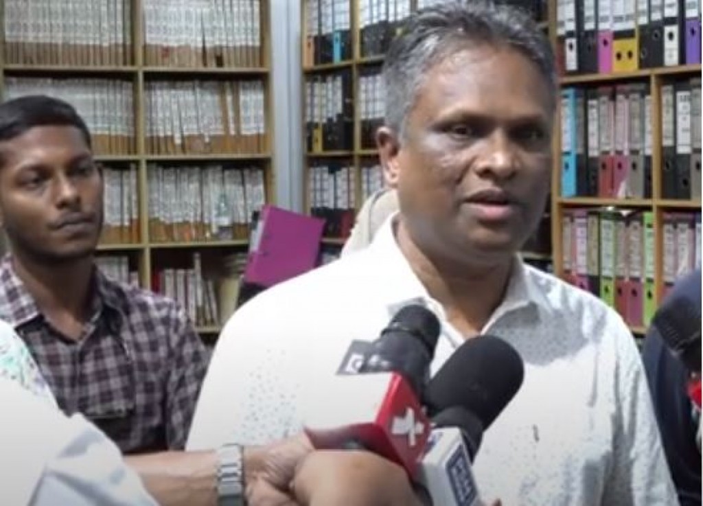 City Council ge hidhumaiythah vaguthee gothunThaajuddheen school ah badhalukuranee