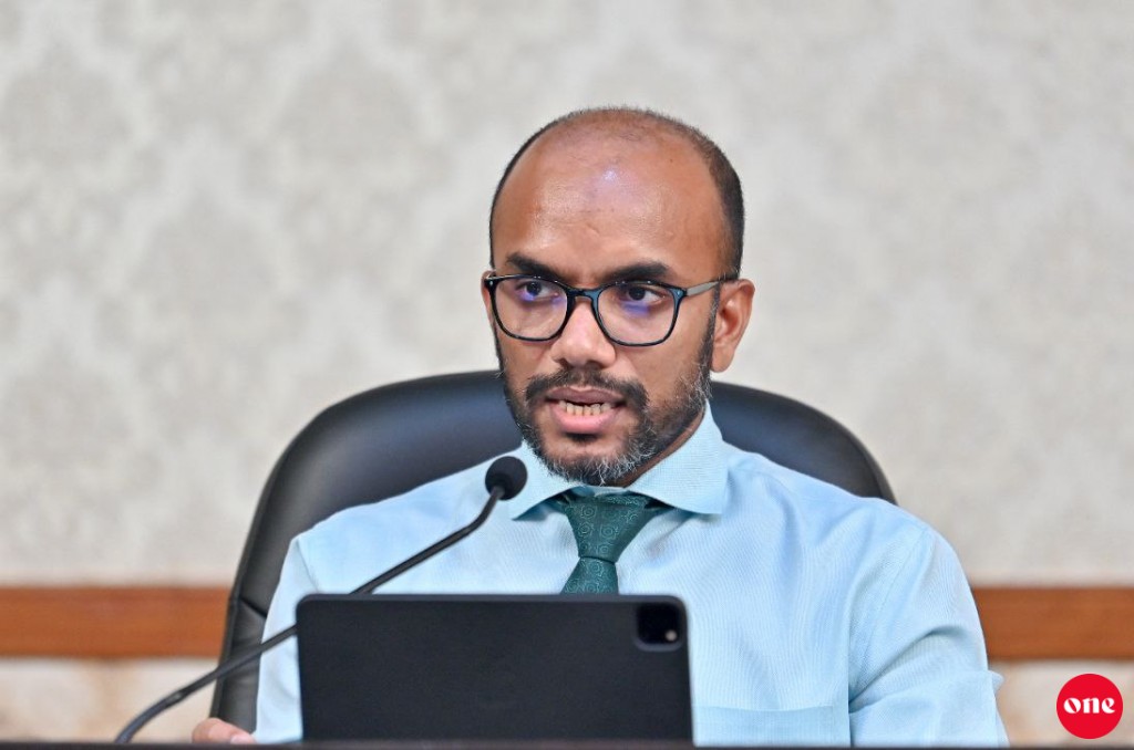 Dhaulathuge dharani anna aharu 129 billion ah araane: Finance ministry