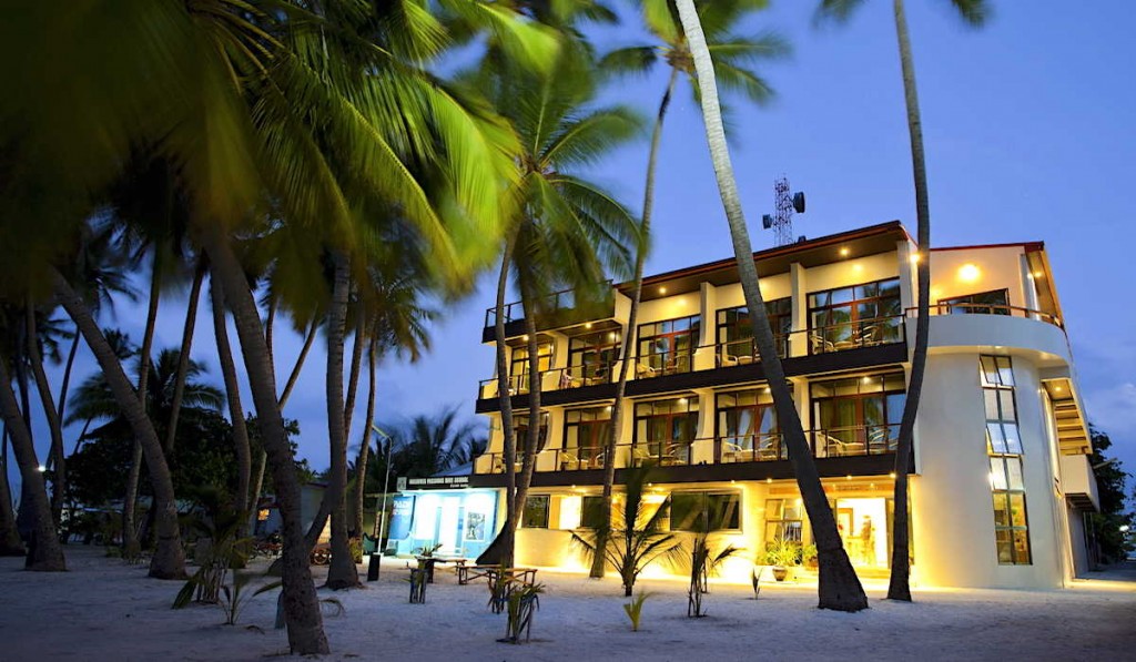 Enme bodu service charge eh dhin guesthouse akah Kaani Hotels, konme muvazzafakah 420 dollar