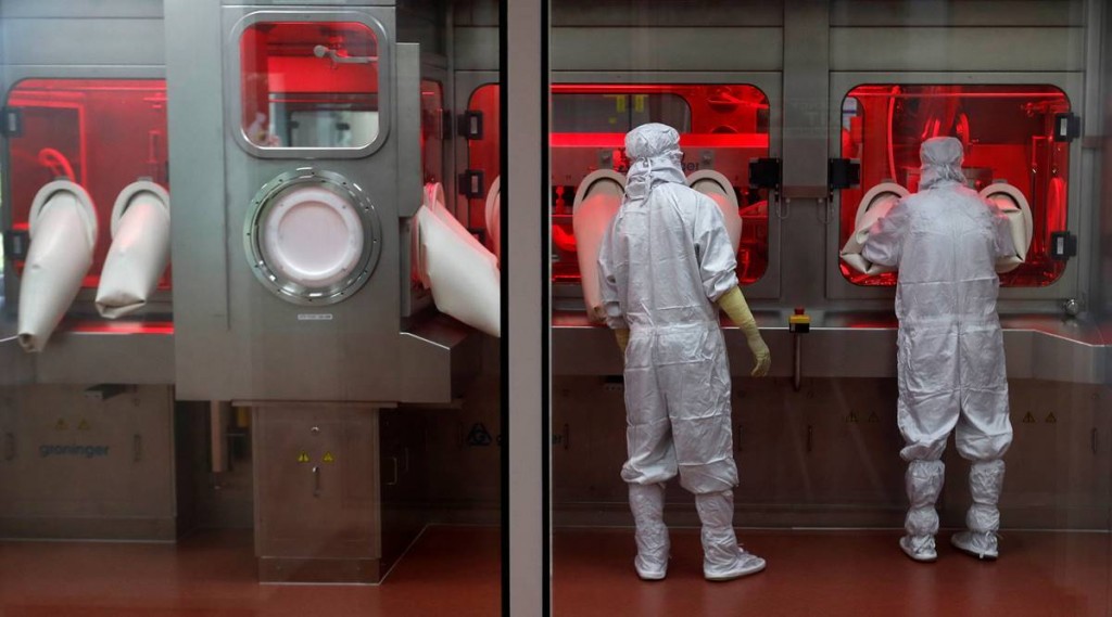 India tests COVID-19 vaccine delivery systems ahead of emergency approval