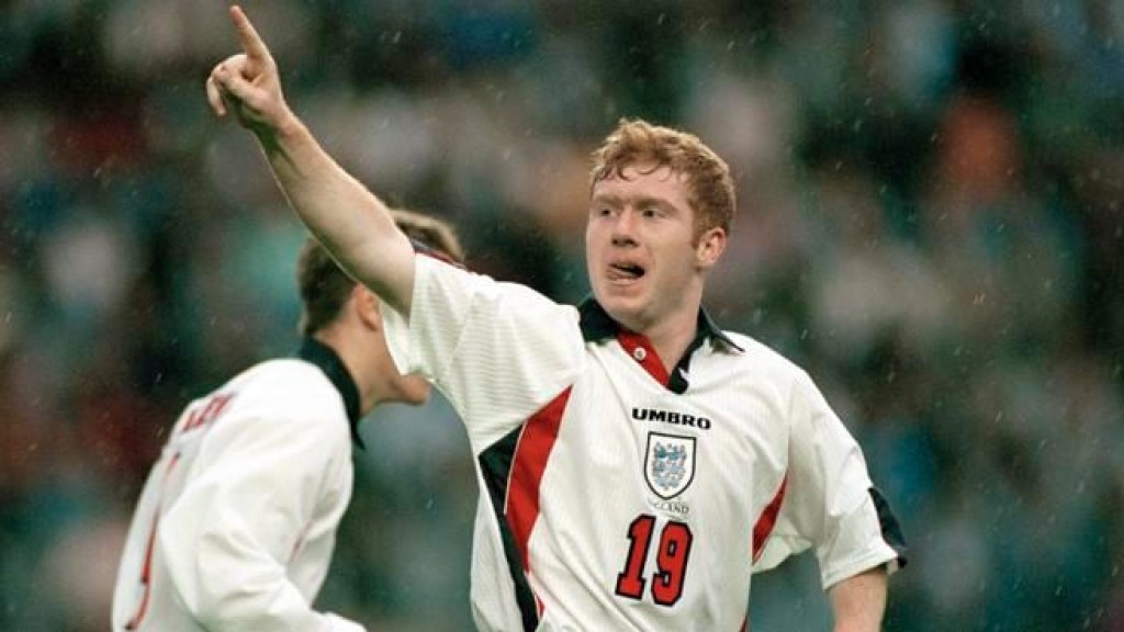 Italy aai England ge handhaan thah: Pirlo ge hiyygaimu 'penanka' penalty aai Scholes ge vidhaalun