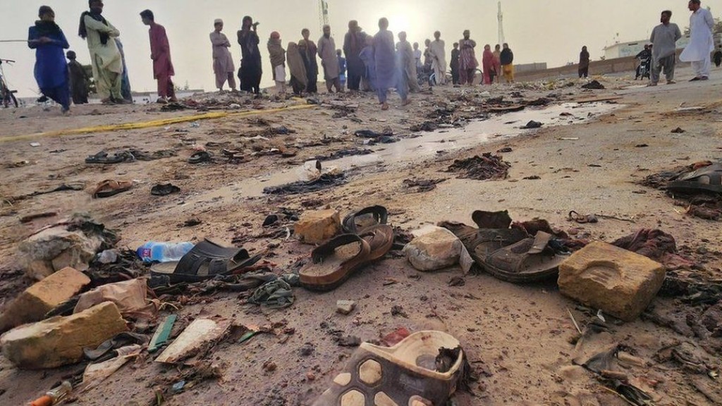 Pakistan sifain thibey base akah hamalaadhee 23 sifain maraalaifi