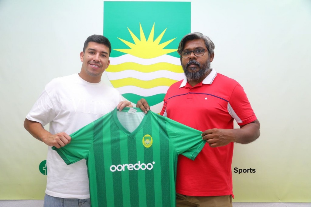Maziya in Palestine gaumee team ge midfielder Jonathan ge soe hoadhaifi