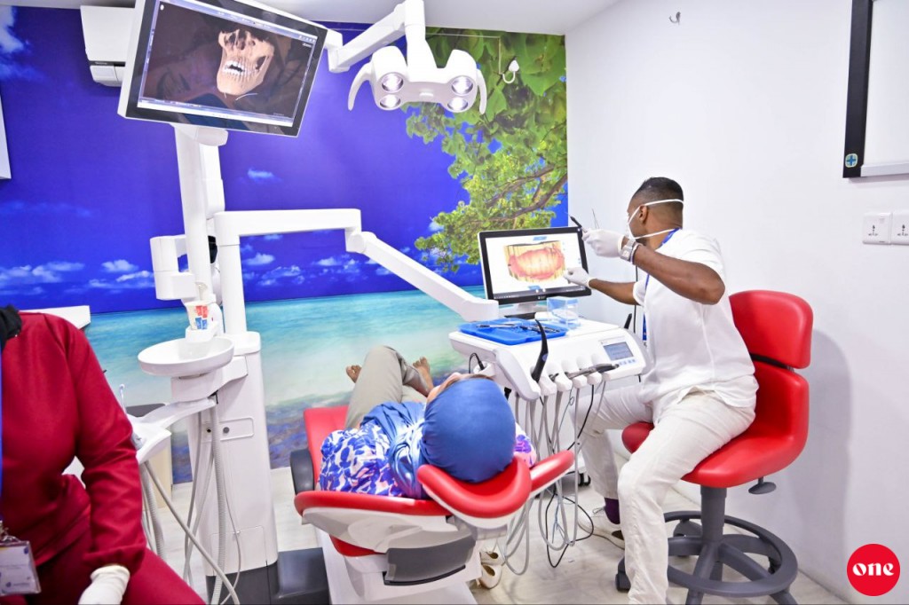 Mediflex Dental: Raajjeyge furathama Dental Laboratory aa eku dhathuge enme fenvaru rangalhu faruvaa enme avahah!