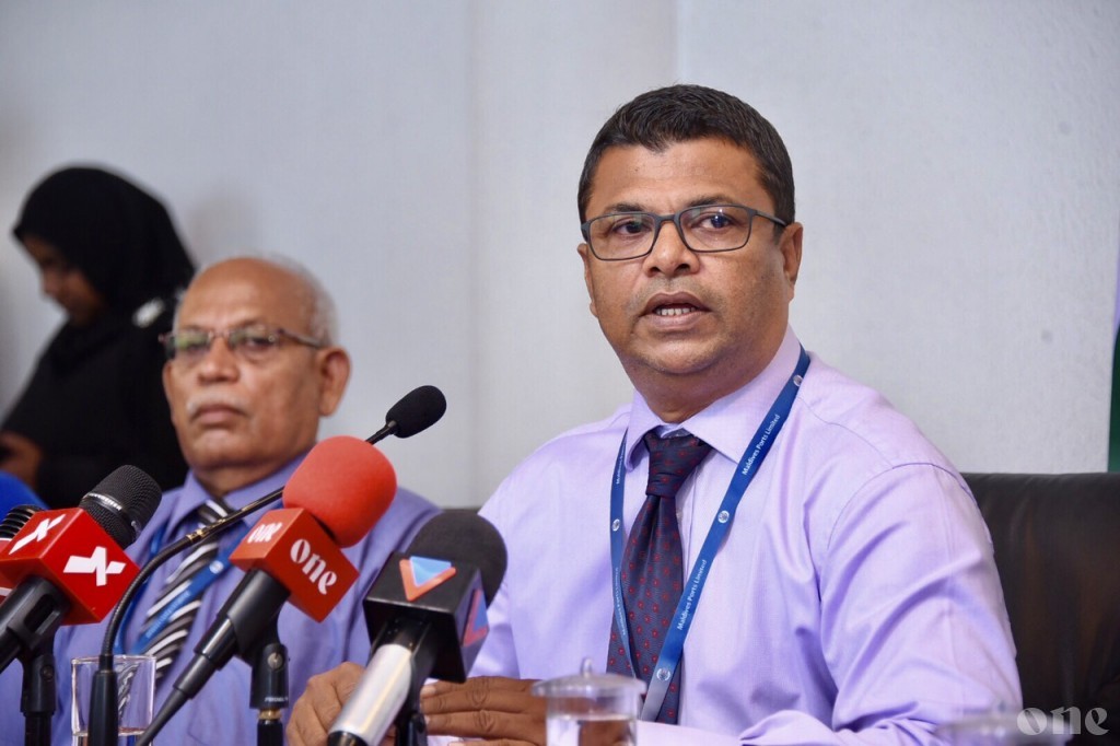 MPL: Bus services differ in Male' and Addu - School buses in Addu require fees