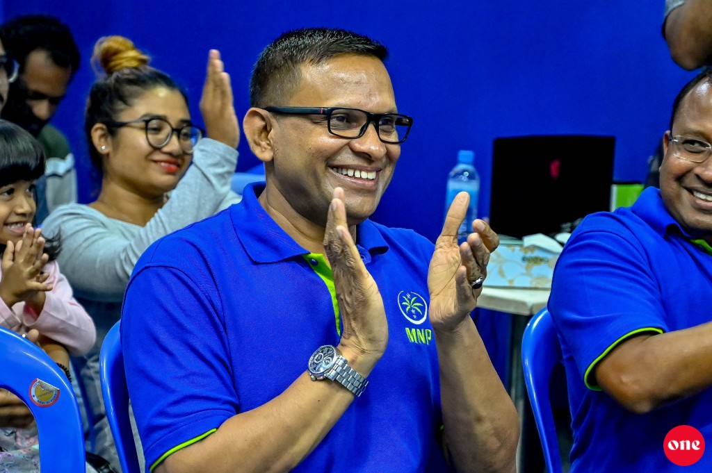 Alhugandumennaa nulai dhen evves bayakah inthihaabeh kaamiyaabeh nukureveyne: Naazim
