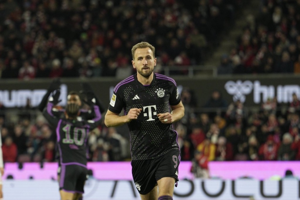 Kane ge record thah kuriyah, Bayern 1 vana ah