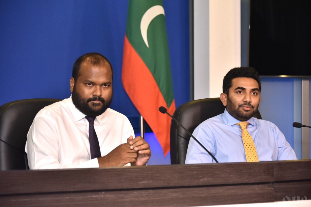 Maldives restricts entry to passengers from China