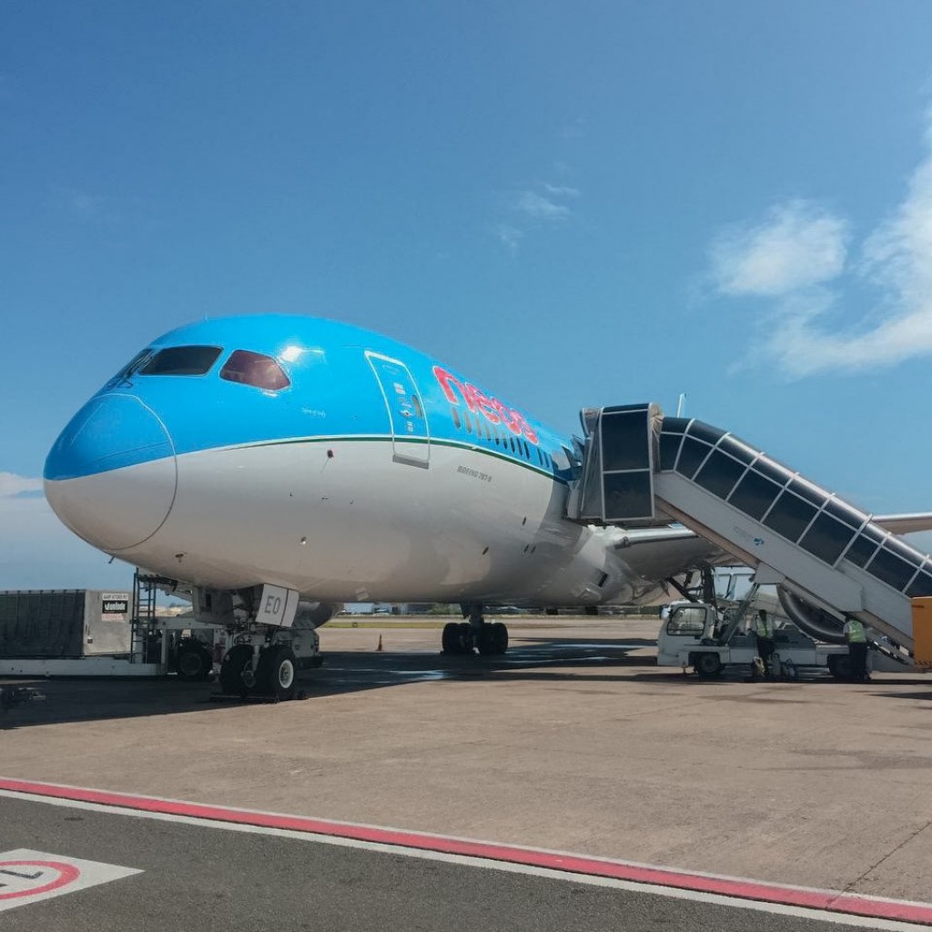 Italy ge Neos airlines in Italy aai Raajje aa dhemedhu seedhaa dhathuru thah fashaifi