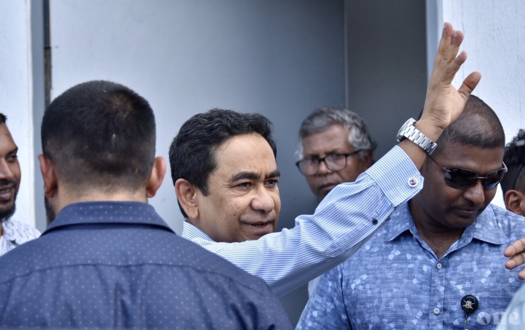 President Yameen arrives at court house