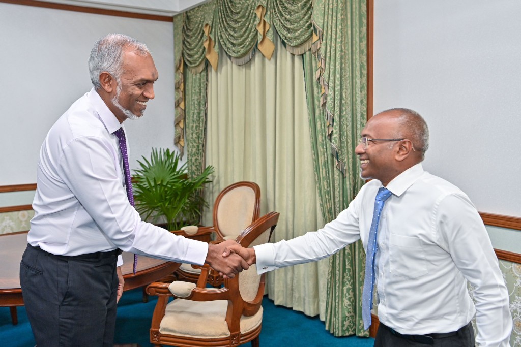 Sarukaaru vazeeruna ruhun dhinuma majubooru nukuruma The Democrats in ilthimaaskohfi