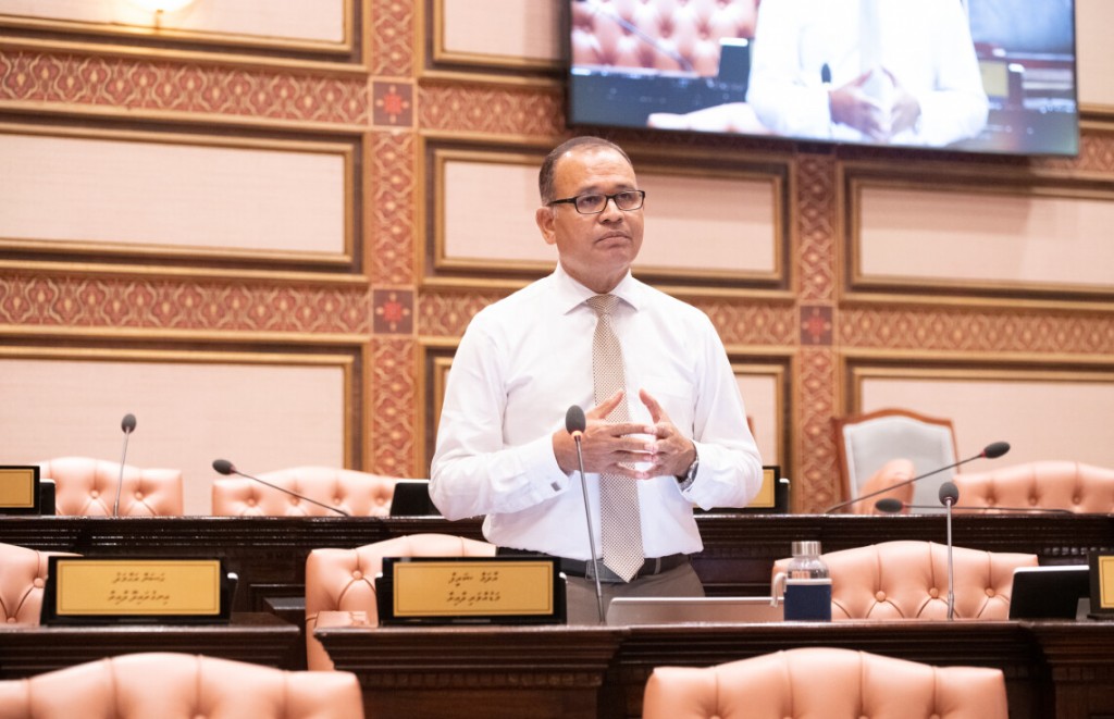 AG Riffath aai Home Minister Imran ge therein ithurufulhu heddhevi beyfulhakah fiyavalualhan Majlis ah hushahalhaifi