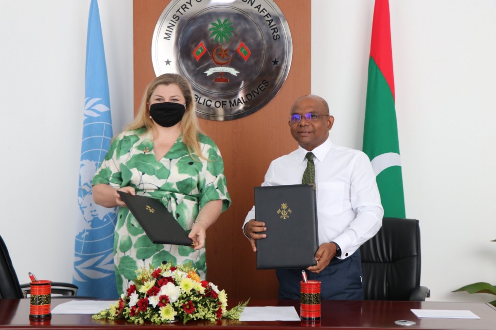Maalee reyvuntheri kamaai Psychosocial support dhinumuge nizaamu harudhanaa kurumuge 2 project gai UN aaeku soikoffi