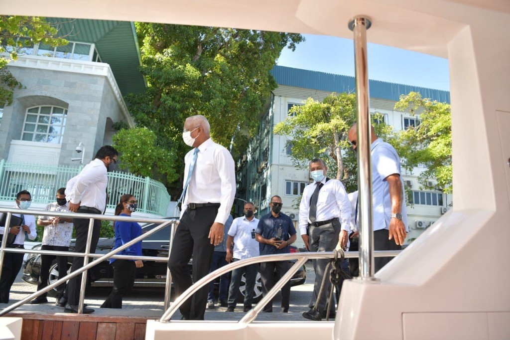 President embarks on visit to five islands in Noonu Atoll