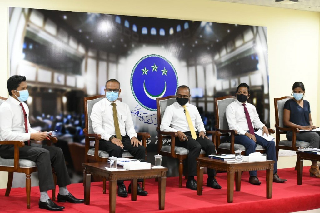 Majlis forum gai Shahindhaa baiverikuri massala belumah rayyithunge ihtthiihaadhun govaalaifi