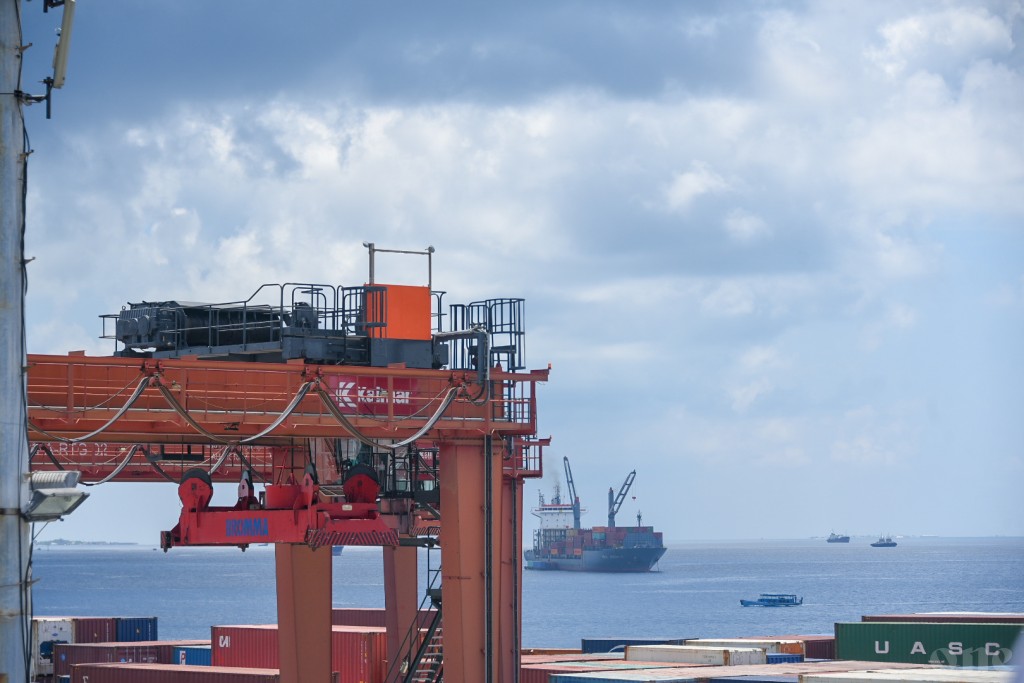 Kandah vettunu 2 container hoadhaifi, 3 container hoadhanee