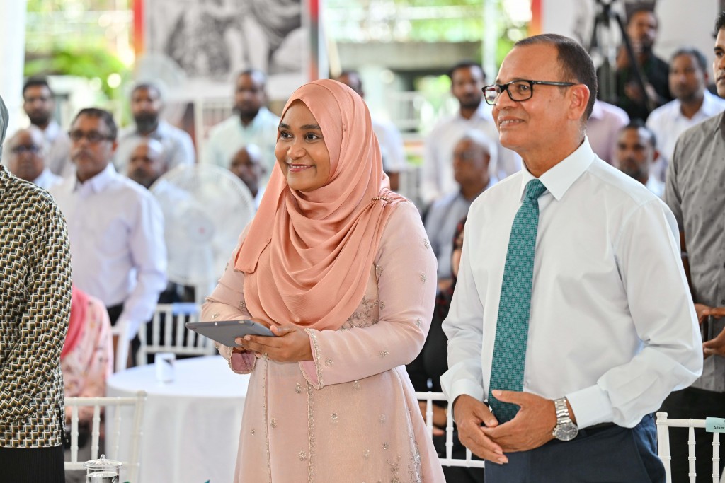 Dhivehinge ufaaverikann minkurumah ''happiness index'' ifthithaahu koffi
