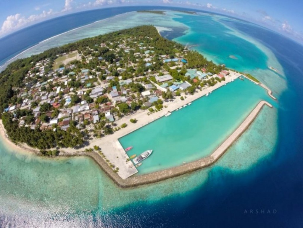 Woman tests positive in Veymandoo home quarantine