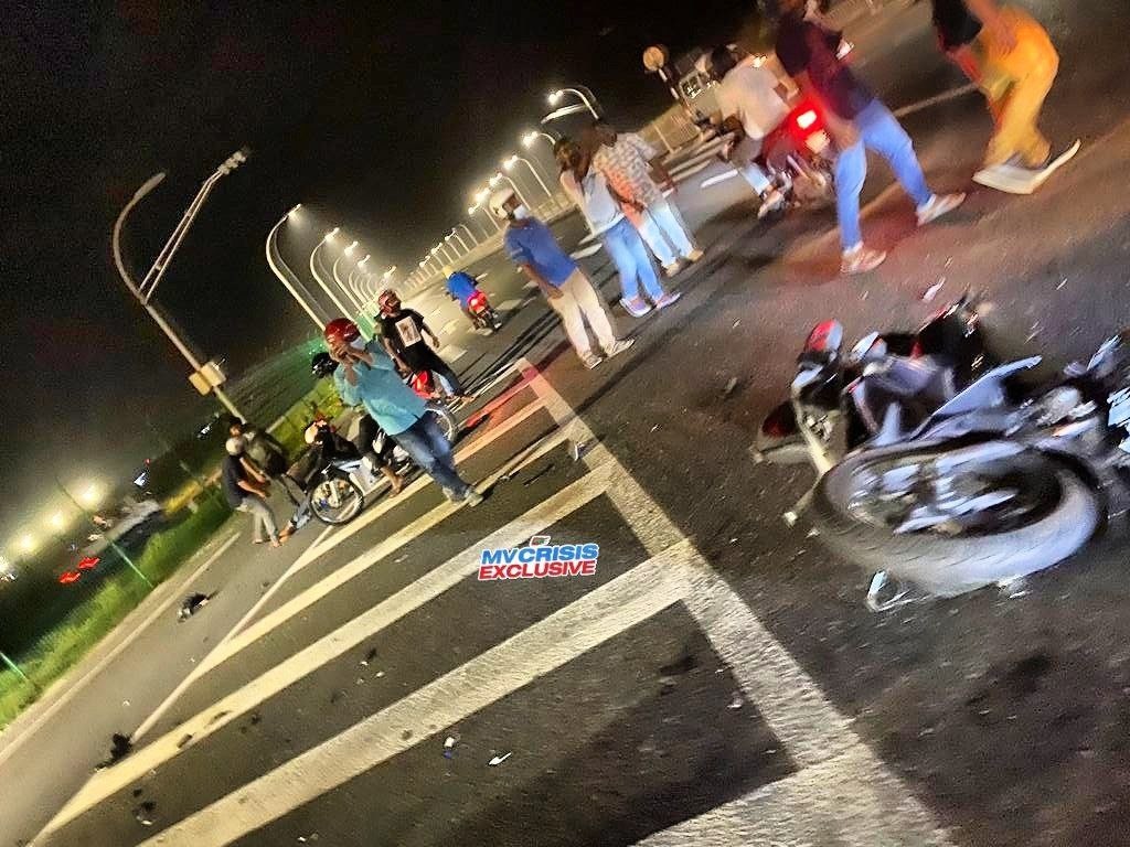 Two injured after motorcycle ignores traffic light
