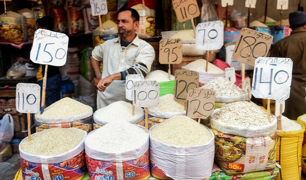 Crisis-hit Pakistan strikes $3bn IMF bailout deal