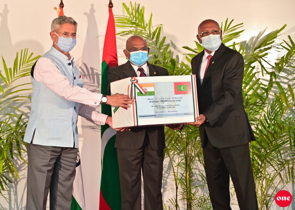 India inn hadhiyaa kuri Covishield vaccine ge dhevana shipment ves mihaaru huree Raajjeygai