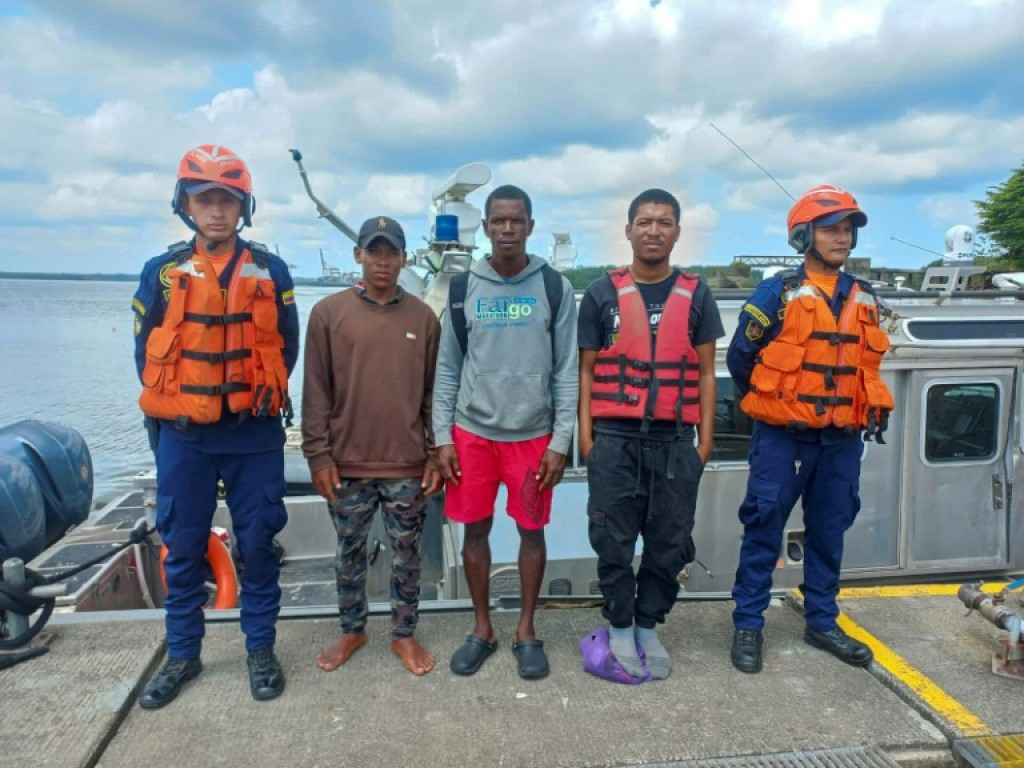 3 Meehunnaa eku gehllunu Panama ge masboat eh 11 dhuvas fahun fenihjje