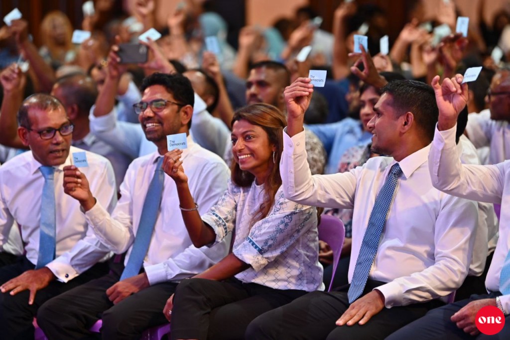 The Democrats ge inthigaalee council aai  inthihaabee committee ekulavaalaifi