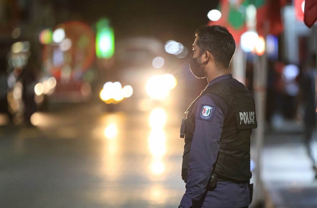 Male' ge ehge therey gai cigarette ufahdhaa kamah mauloomaath libigen fuluhun harakaaitherivanee