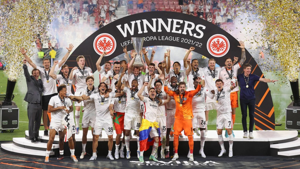 Rangers ah hiyydhathi bayyeh, Frankfurt ah 42 aharahfahu Europe ge kaamiyaabee ah