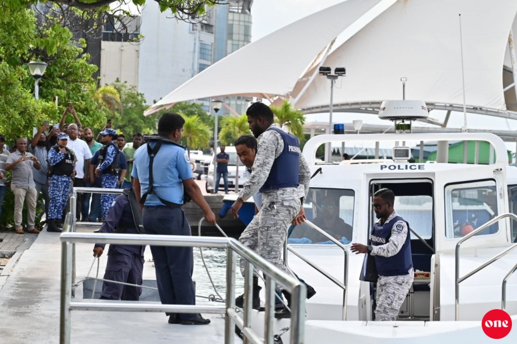 Geyah badhalu kurumah Raees Yameen Male' genesfi