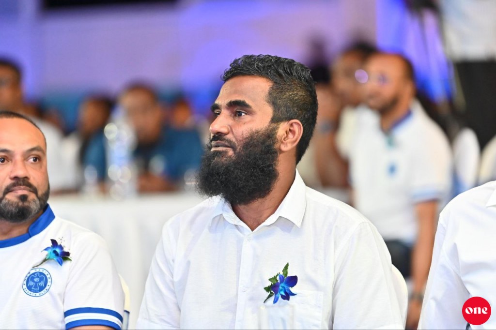Dharaneege faisaa 6 mahuge thereygai dhekkumah Ashfaag ah hukum kohfi
