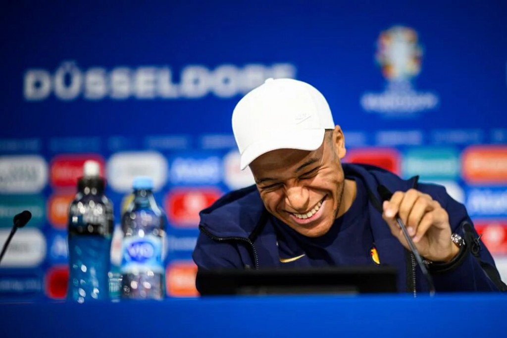 Mask gai kulhumakee varah bodu thakuleefeh: Mbappe