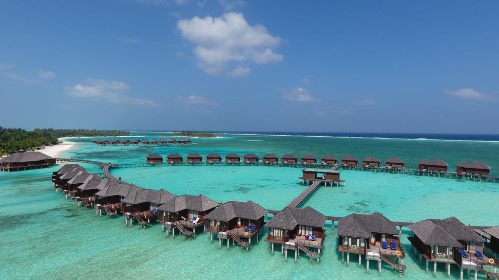 Olhuveli resort ge guest room ehgai roavejje