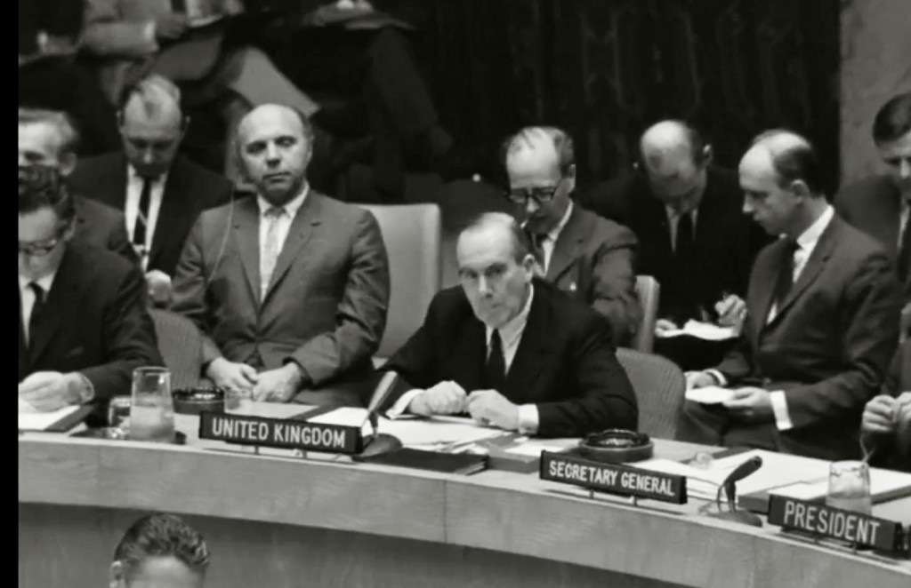 Enburi 1965 ah: Enme kuda gaumuge gothugai UN gai baiverivaan Dhivehiraahjje inn edhunu dhuvahuge vaahaka thah