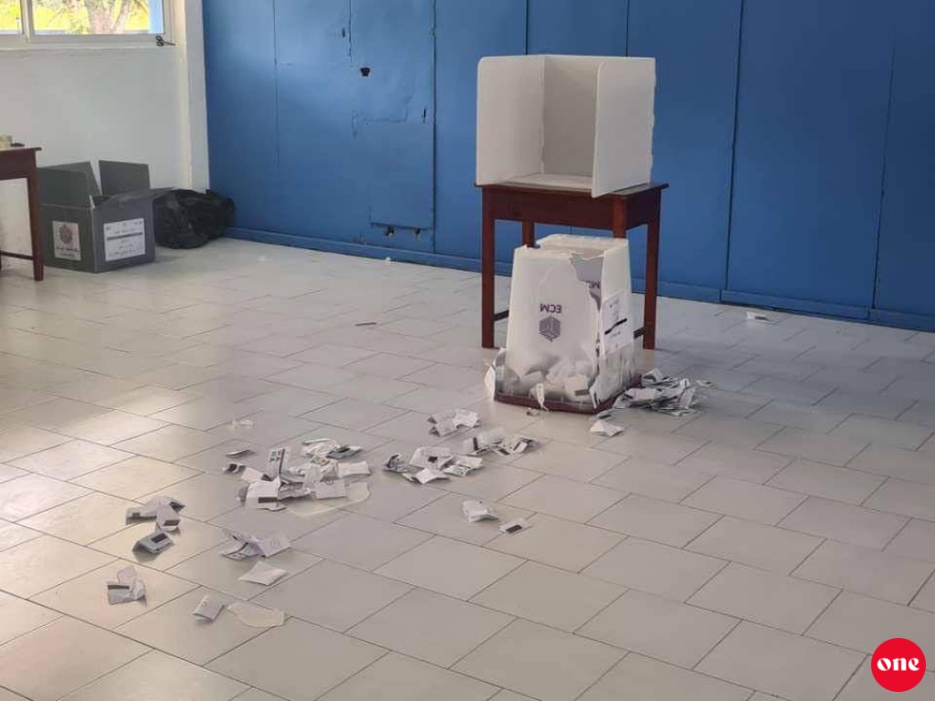 Vaadhoo vote foshi falhaali meehaage bandhah 60 dhuvas