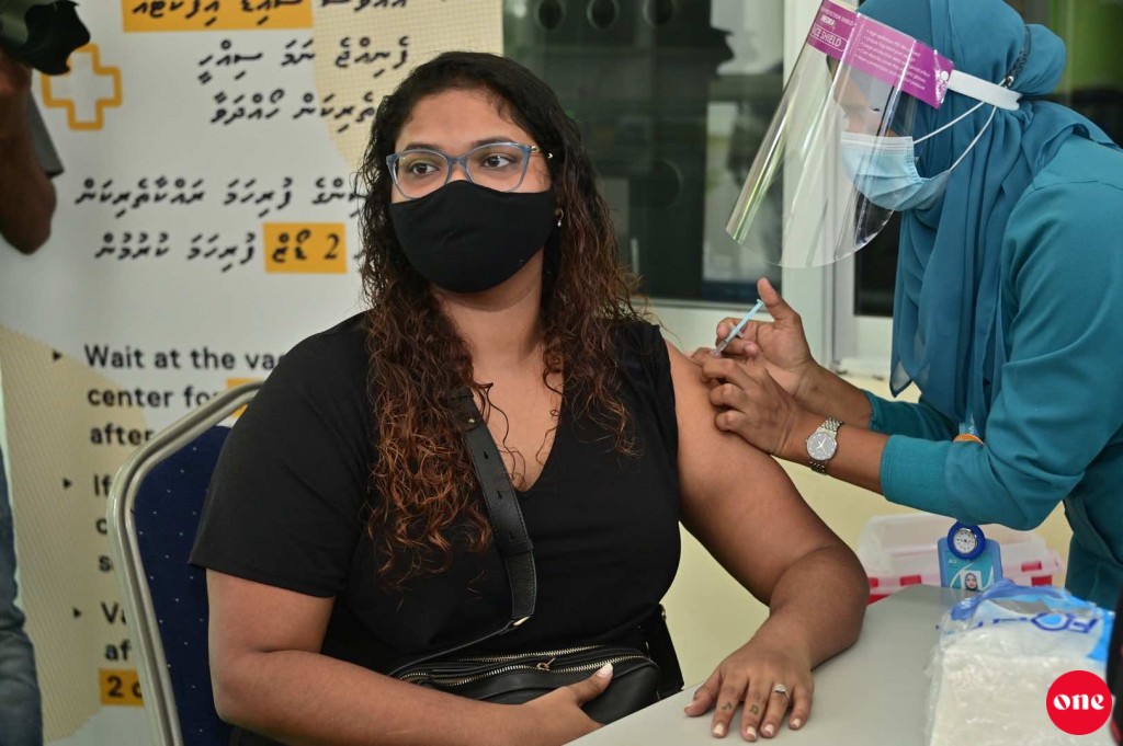 Fathuruverikamuge sinaa'athugai masahkaiykuraa 8,000 ahvure gina muvazzafun vaccine jahaifi