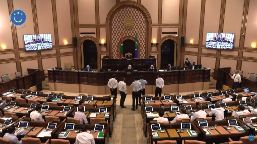 Idhikolhu Membarun adugadhakoh ihuthijaaju kuraathee undhaaguvegen majlis jalsaa medhukandaalaifi