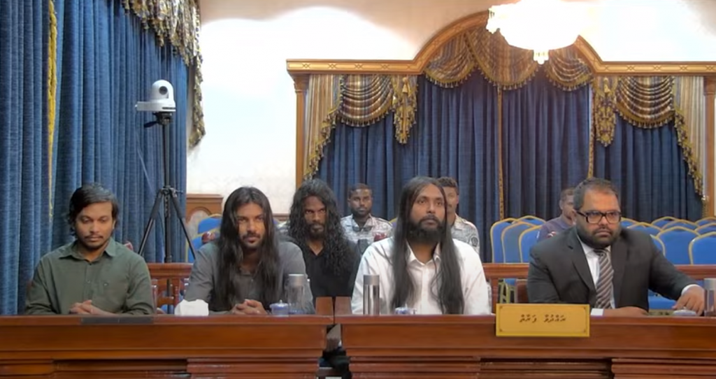 Nadheemge maru: Dhookolli 4 meehunge bandhaamedhu alun gotheh nimman High Court ah fonuvaifi