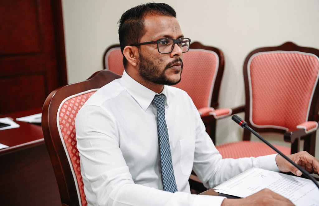 Fenaai narudhamaage gaanoonaa hilaafuvaa faraaithah eh Million aai hamayah joorimanaa kuraan hushahalhaifi
