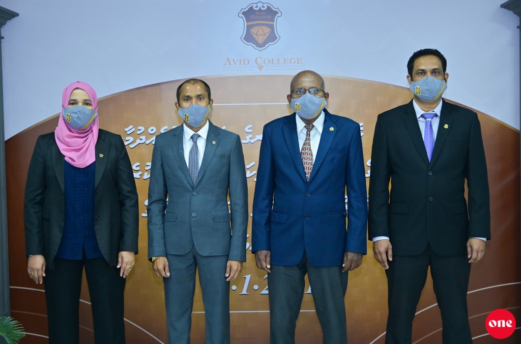 #OnePhoto : Avid College ah rector eh ayyan kurun